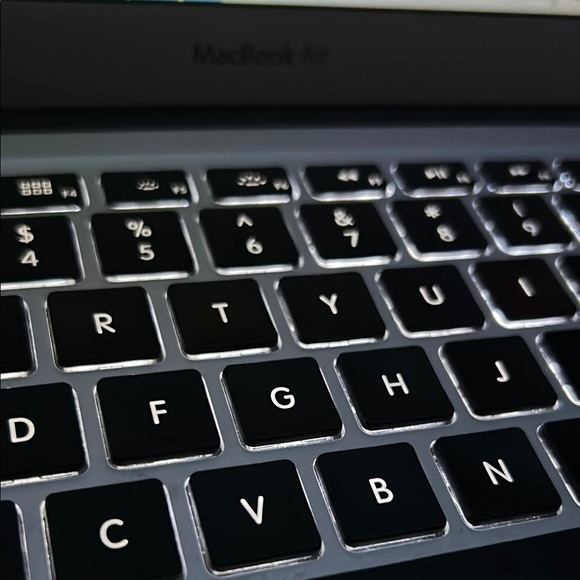Apple Silver MacBook Pro Chiclet Keyboard Laptop